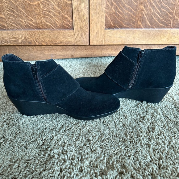 Murano  Black boots size 9-1/2 narrow - Picture 6 of 7